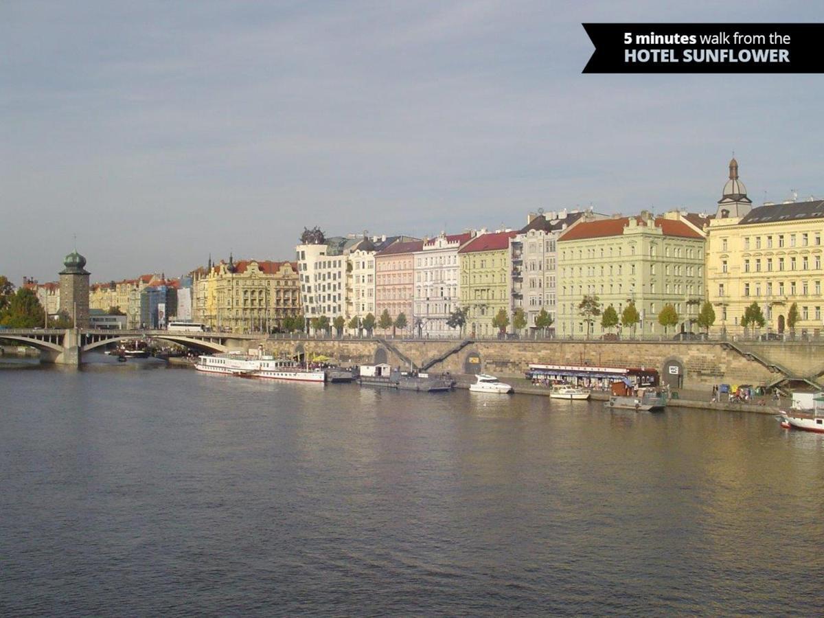 Hotel Sunflower Praga Exterior foto